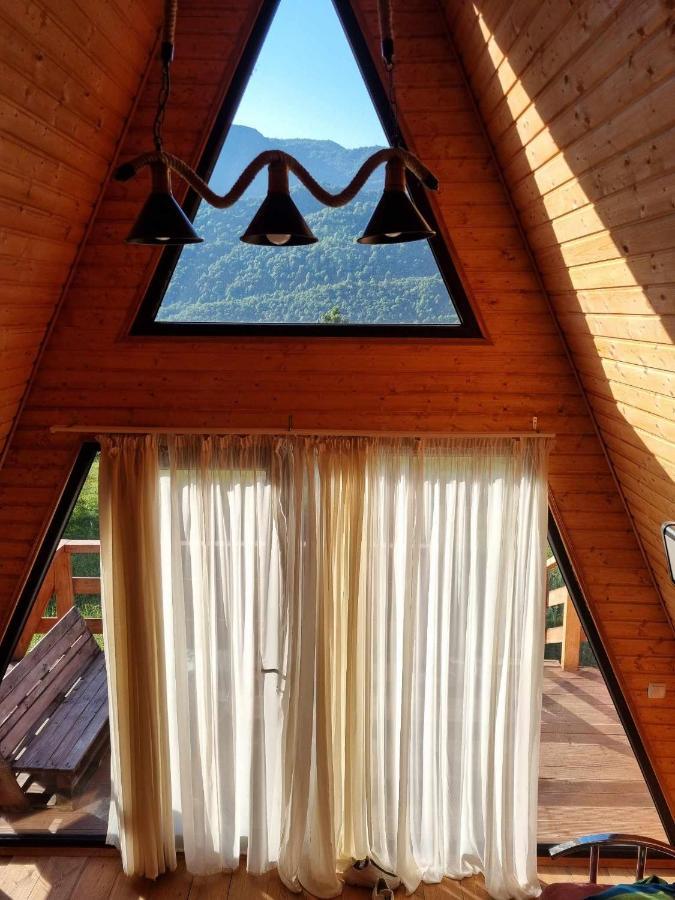 Cottage Tvishi *